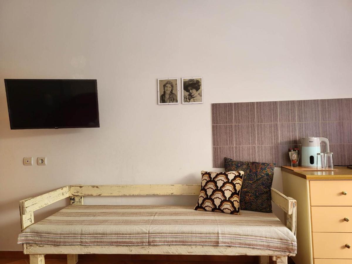 Vive Mare Hotel Sarande Bagian luar foto