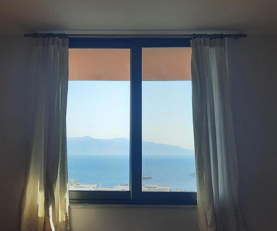 Vive Mare Hotel Sarande Bagian luar foto