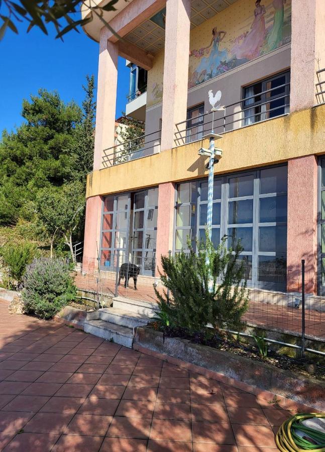 Vive Mare Hotel Sarande Bagian luar foto