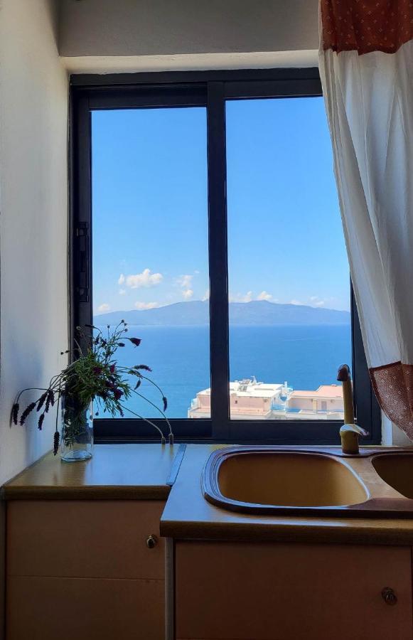 Vive Mare Hotel Sarande Bagian luar foto
