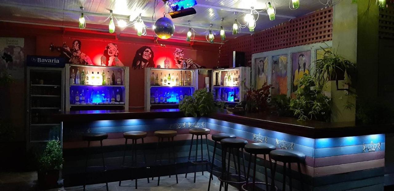 Vive Mare Hotel Sarande Bagian luar foto