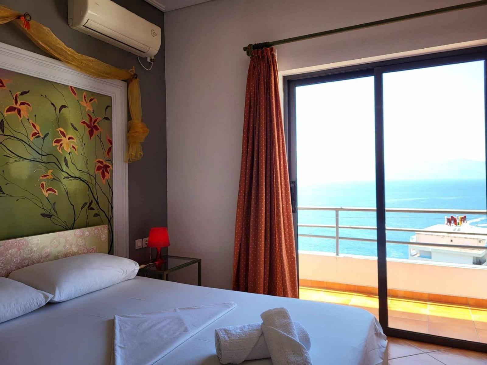 Vive Mare Hotel Sarande Bagian luar foto