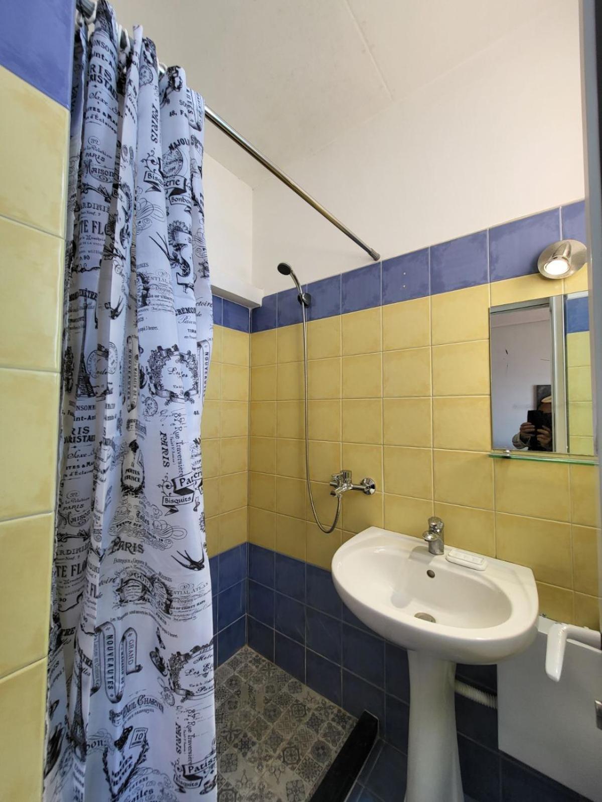 Vive Mare Hotel Sarande Bagian luar foto